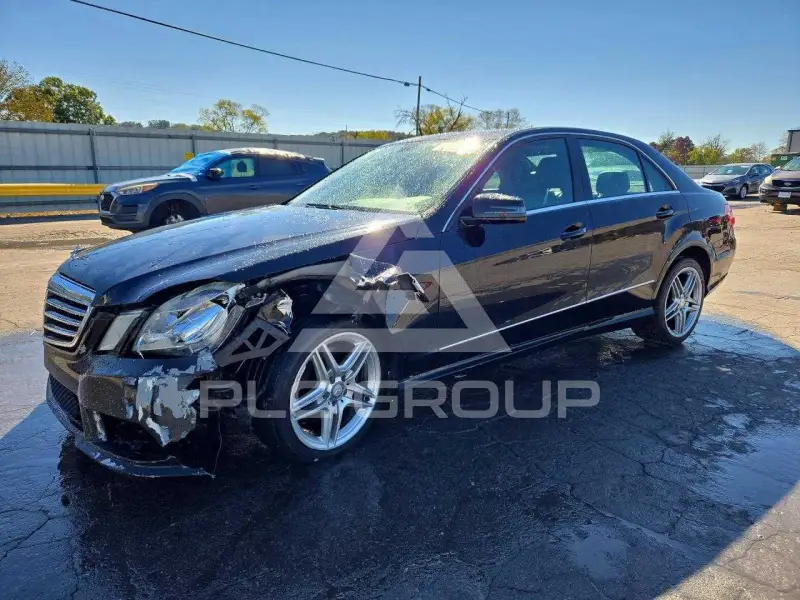 2013 Mercedes Benz E-Class фото