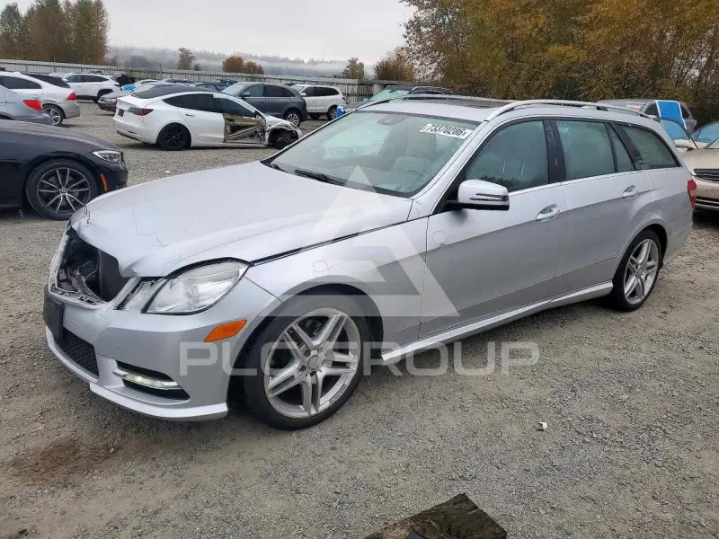 2013 Mercedes Benz E-Class photo