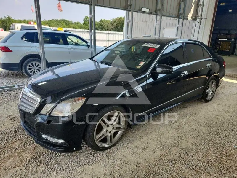 2013 Mercedes Benz E-Class photo