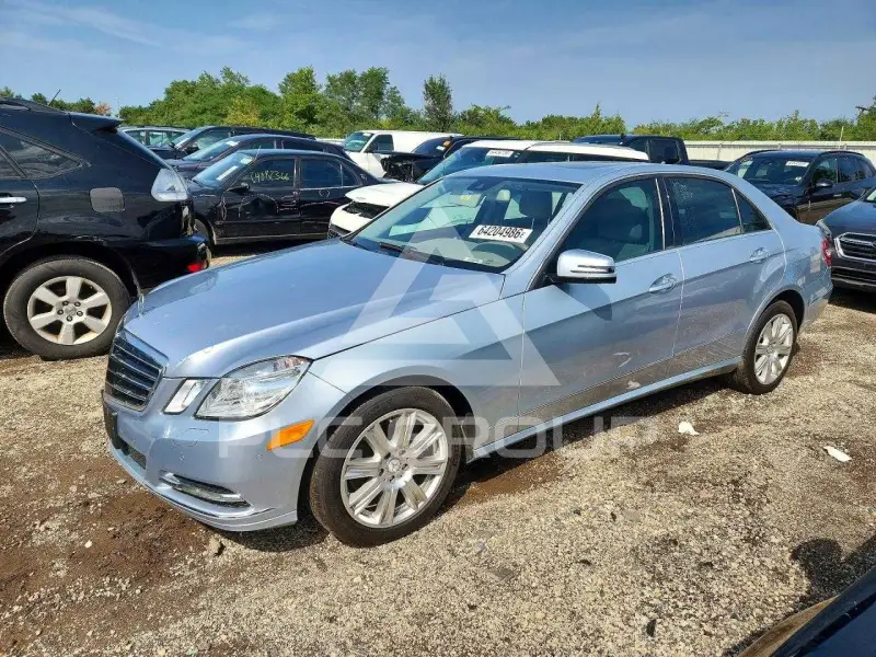 2013 Mercedes Benz E-Class photo