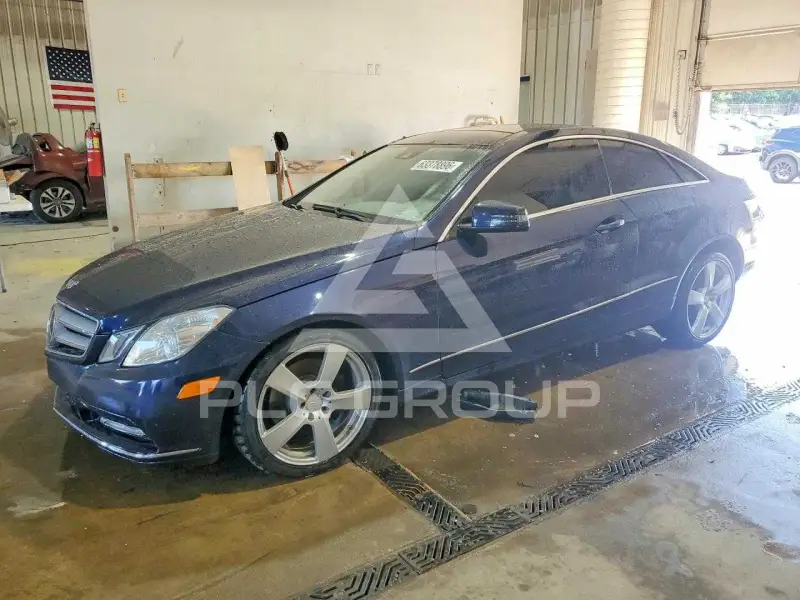 2013 Mercedes Benz E-Class photo