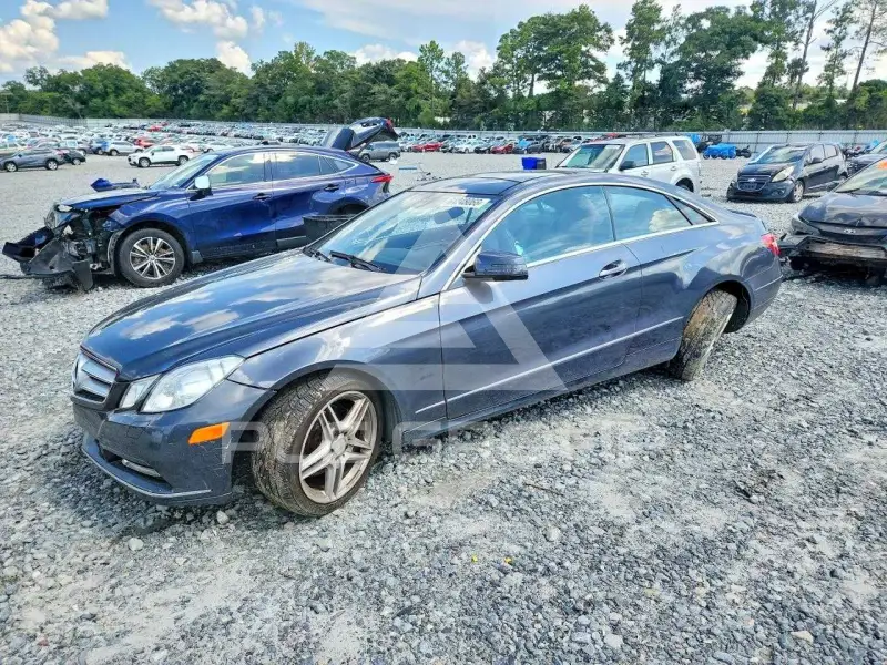 2013 Mercedes Benz E-Class photo