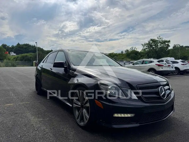 2013 Mercedes Benz E-Class photo