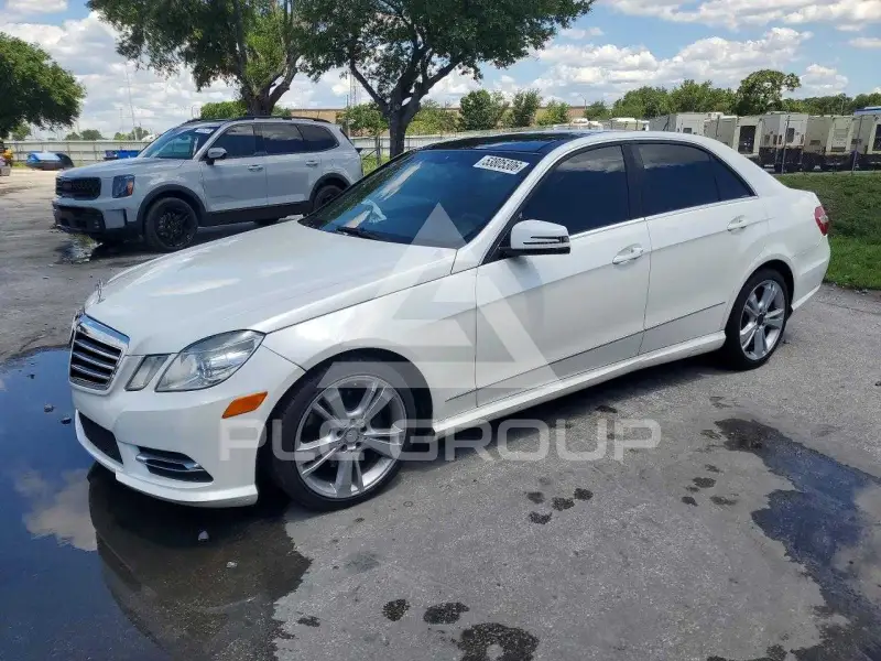 2013 Mercedes Benz E-Class фото