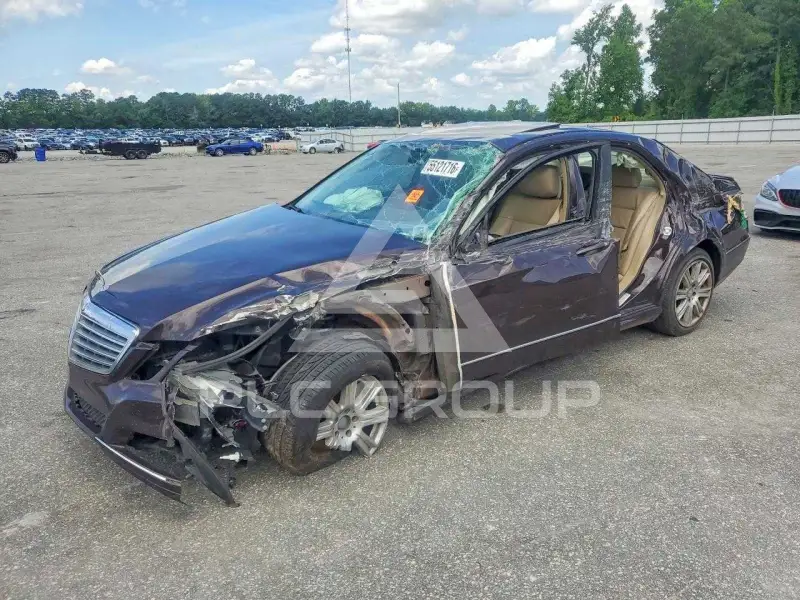 2013 Mercedes Benz E-Class photo