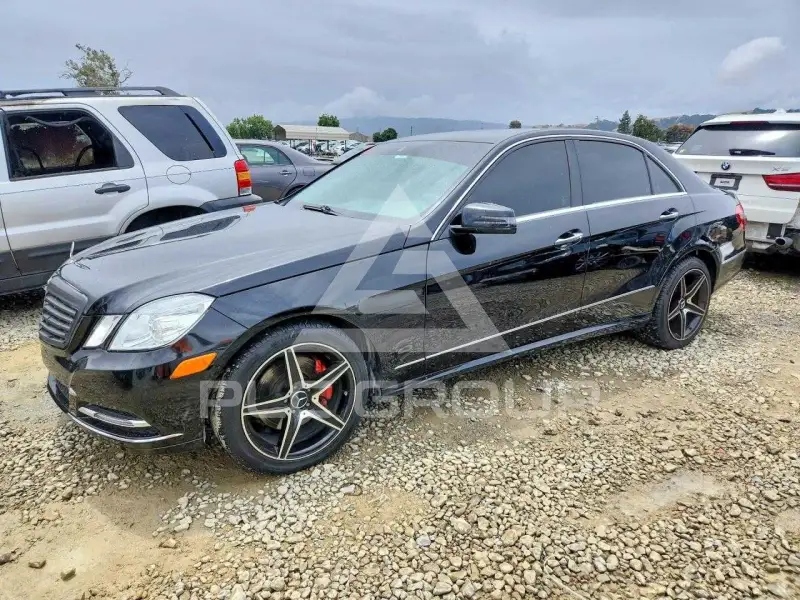 2013 Mercedes Benz E-Class photo