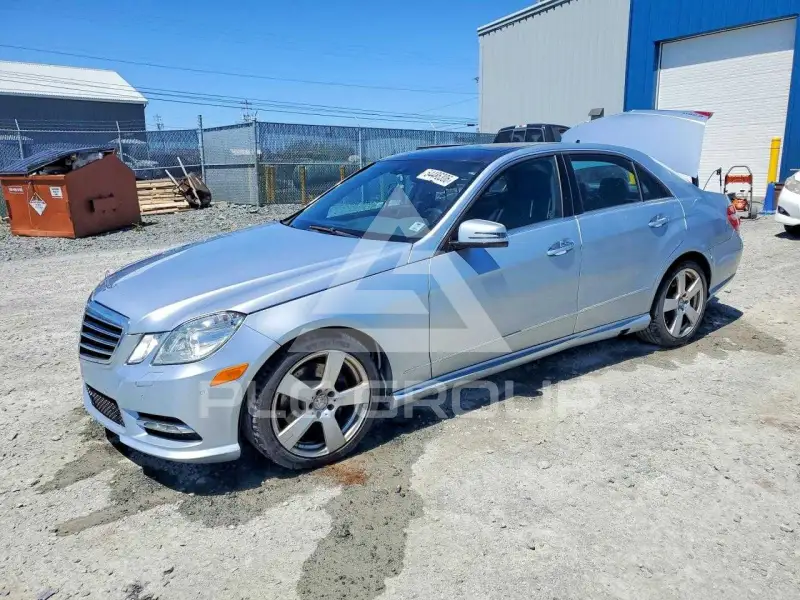2013 Mercedes Benz E-Class photo