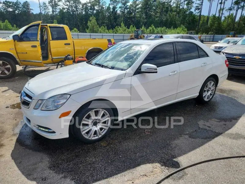 2013 Mercedes Benz E-Class фото