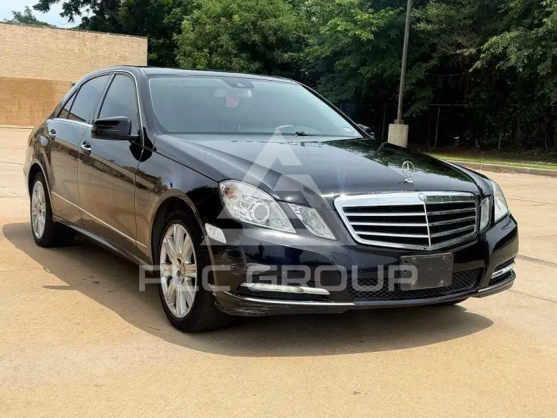 2013 Mercedes Benz E-Class фото