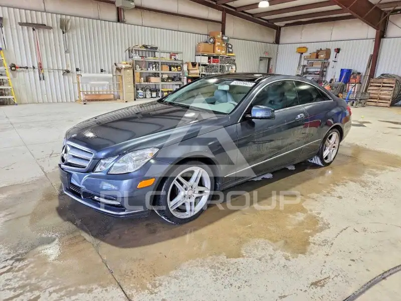 2013 Mercedes Benz E-Class фото