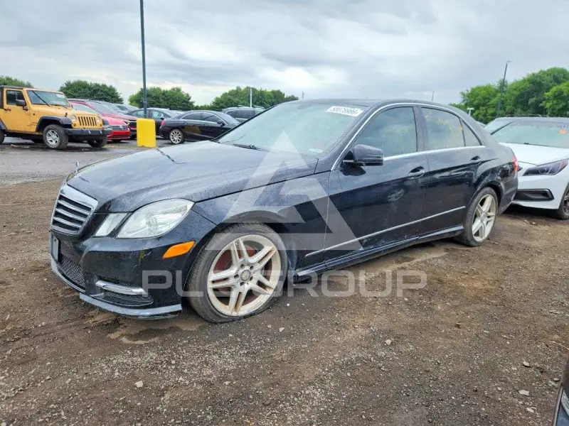 2013 Mercedes Benz E-Class photo