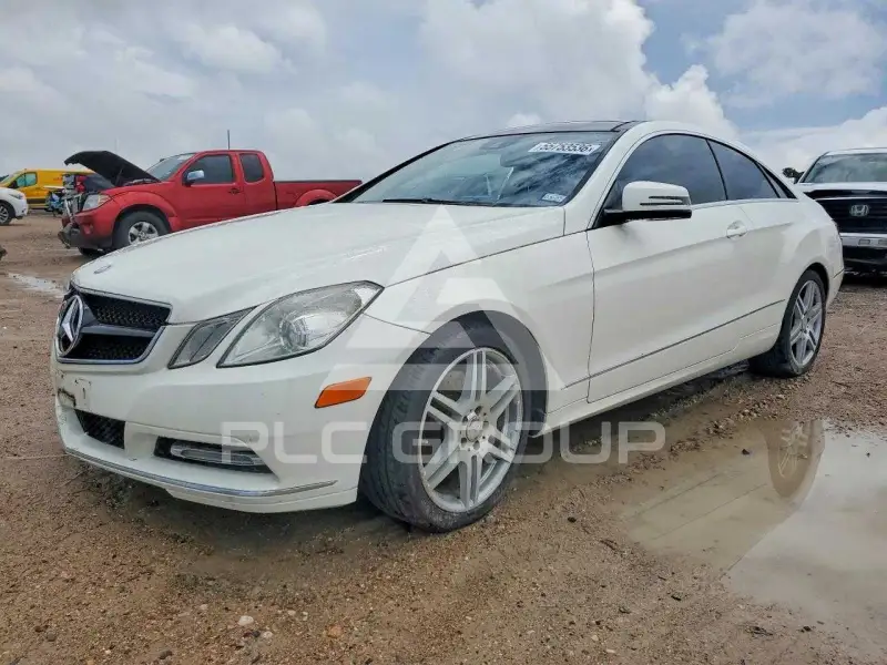 2013 Mercedes Benz E-Class photo