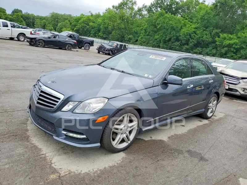 2013 Mercedes Benz E-Class фото