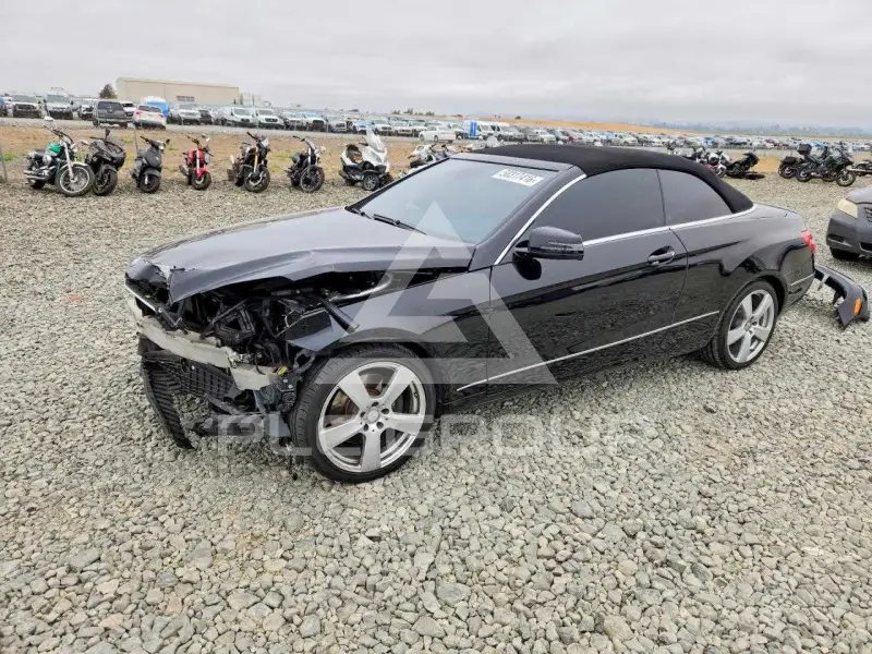 2013 Mercedes Benz E-Class фото