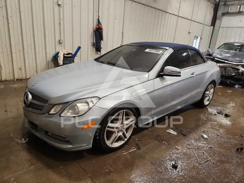 2013 Mercedes Benz E-Class photo