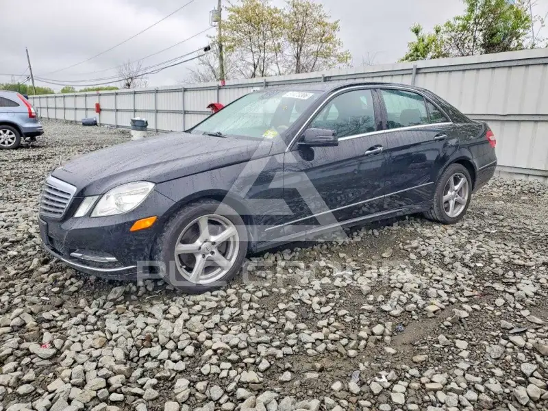 2013 Mercedes Benz E-Class фото