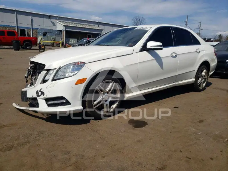 2013 Mercedes Benz E-Class фото