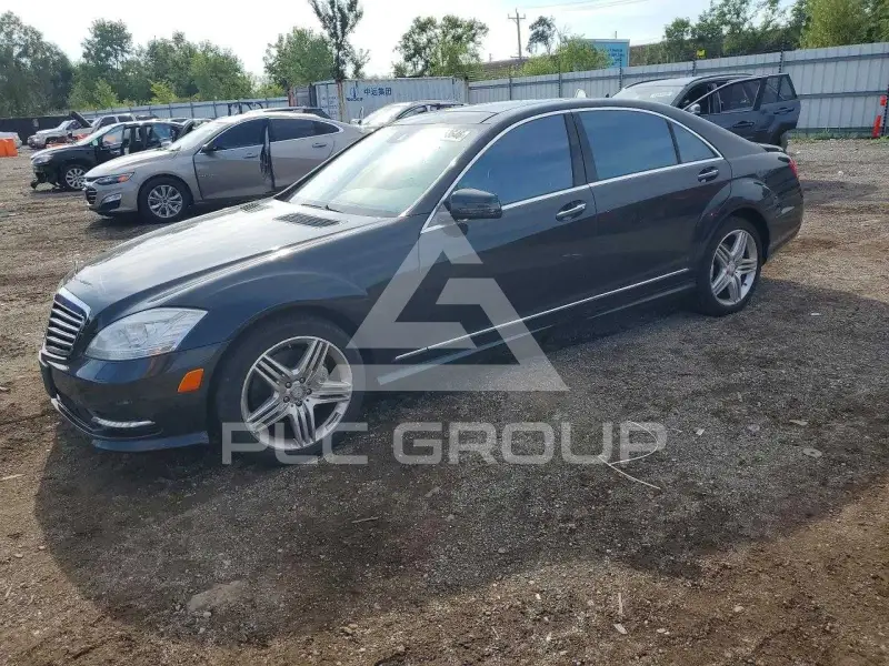 2013 Mercedes Benz S-Class photo