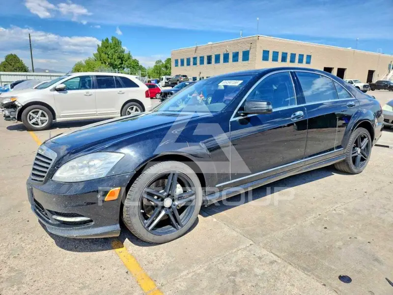 2013 Mercedes Benz S-Class фото