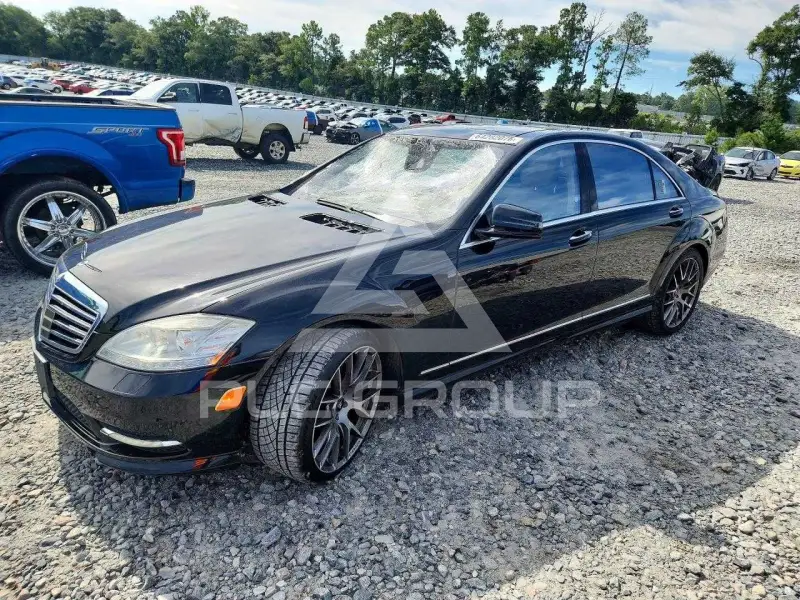 2013 Mercedes Benz S-Class фото