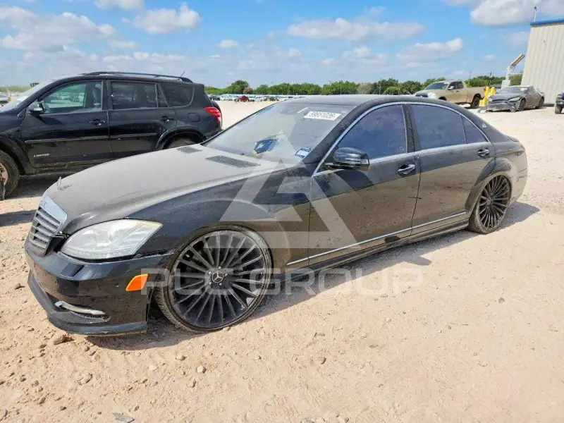 2013 Mercedes Benz S-Class photo