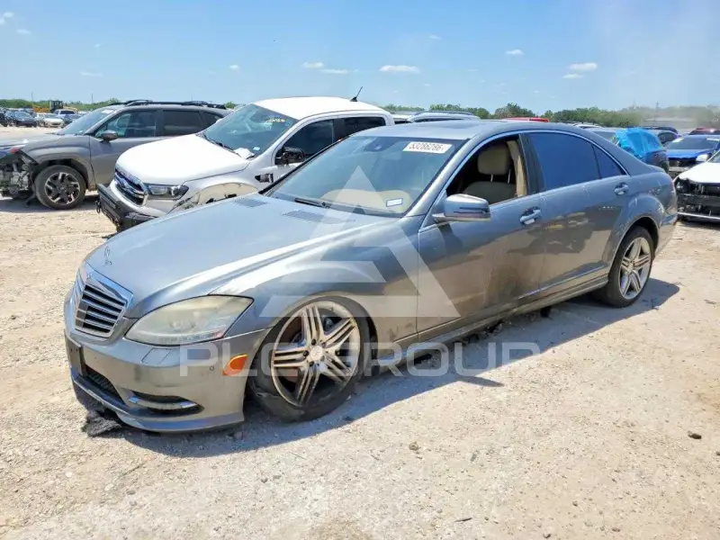 2013 Mercedes Benz S-Class фото