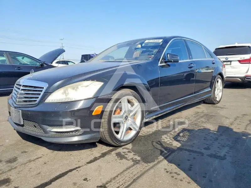 2013 Mercedes Benz S-Class photo