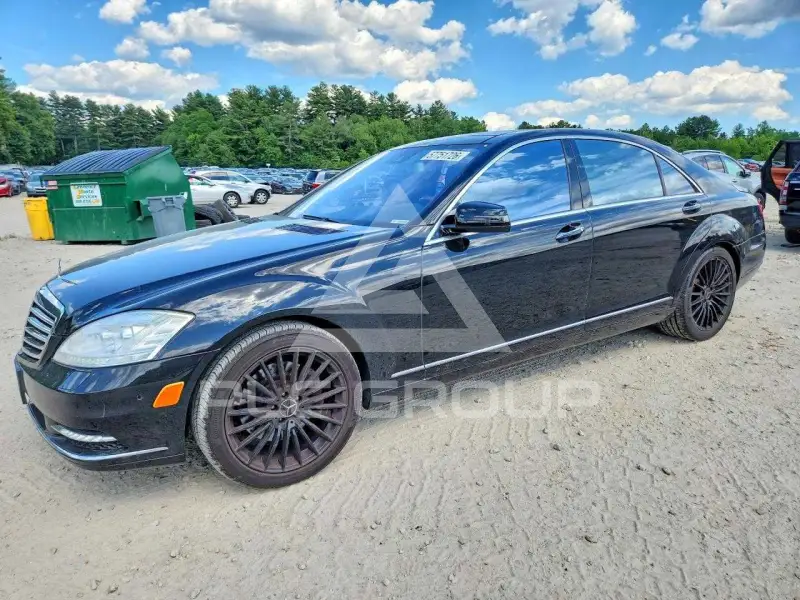 2013 Mercedes Benz S-Class photo