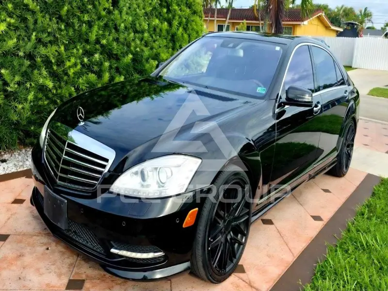 2013 Mercedes Benz S-Class photo