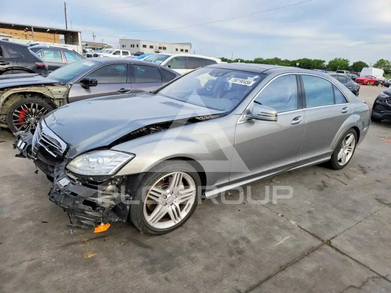 2013 Mercedes Benz S-Class фото