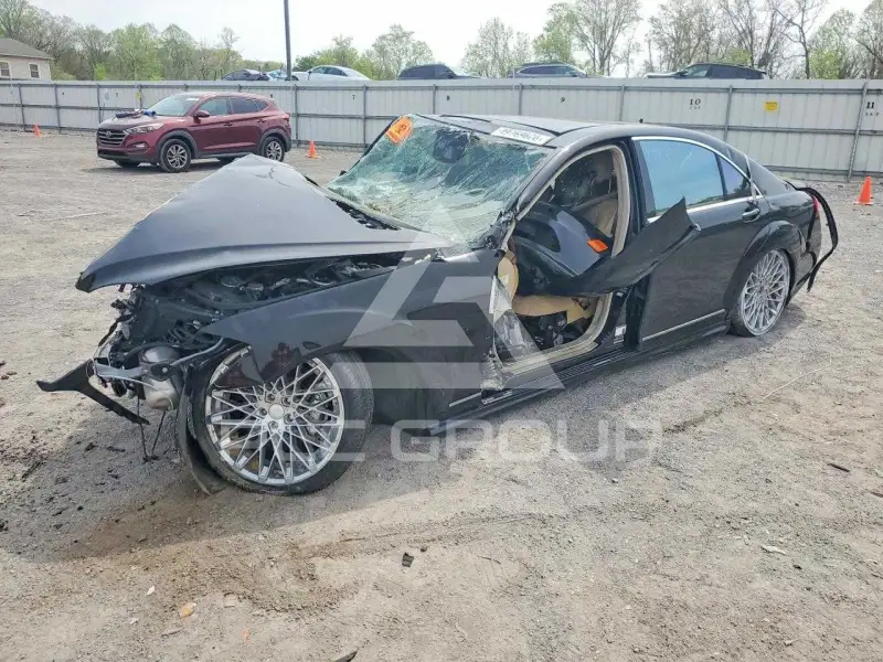 2013 Mercedes Benz S-Class фото