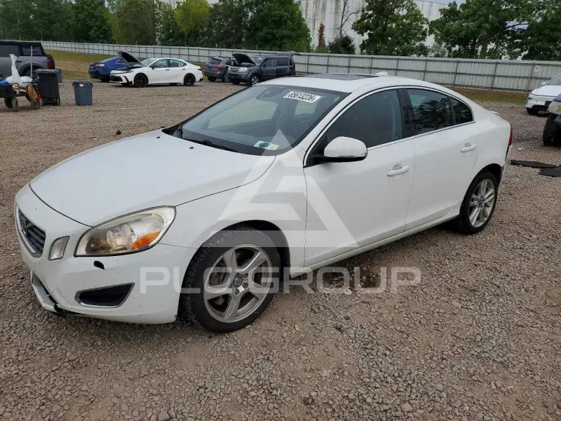 2013 Volvo S60 фото
