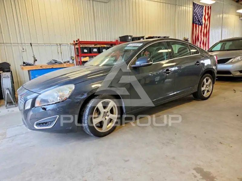 2013 Volvo S60 photo