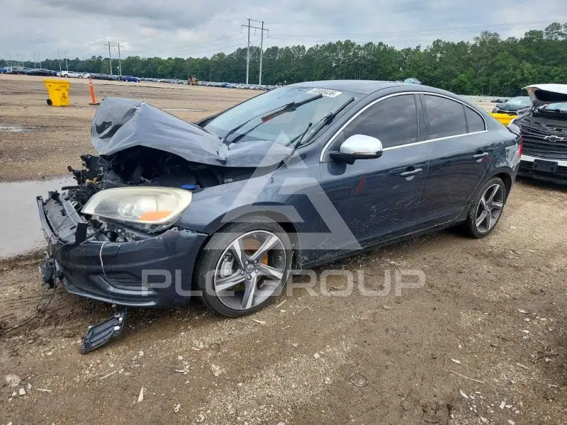 2013 Volvo S60 фото