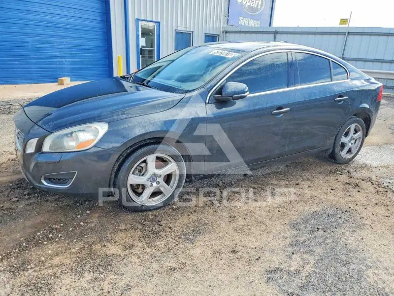 2013 Volvo S60 photo
