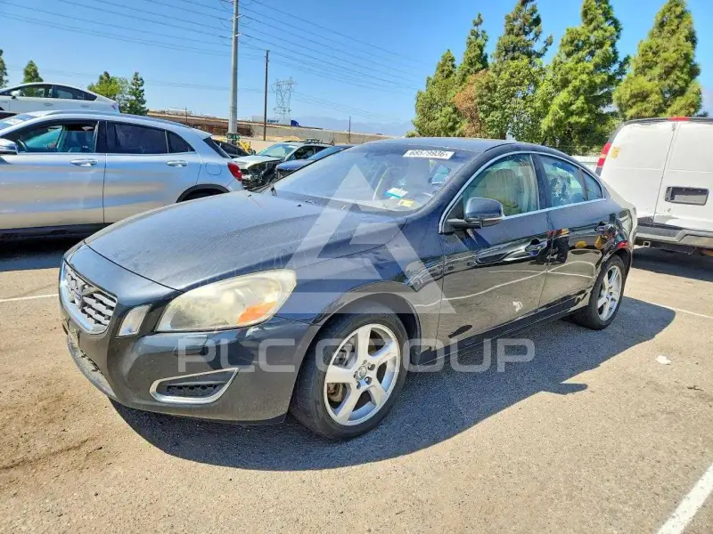 2013 Volvo S60 фото