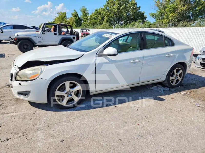 2013 Volvo S60 фото