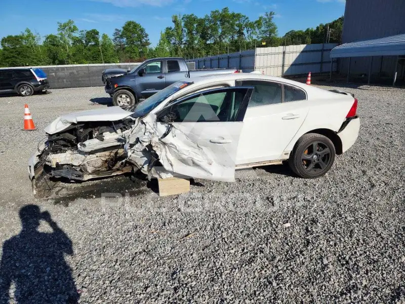 2013 Volvo S60 фото