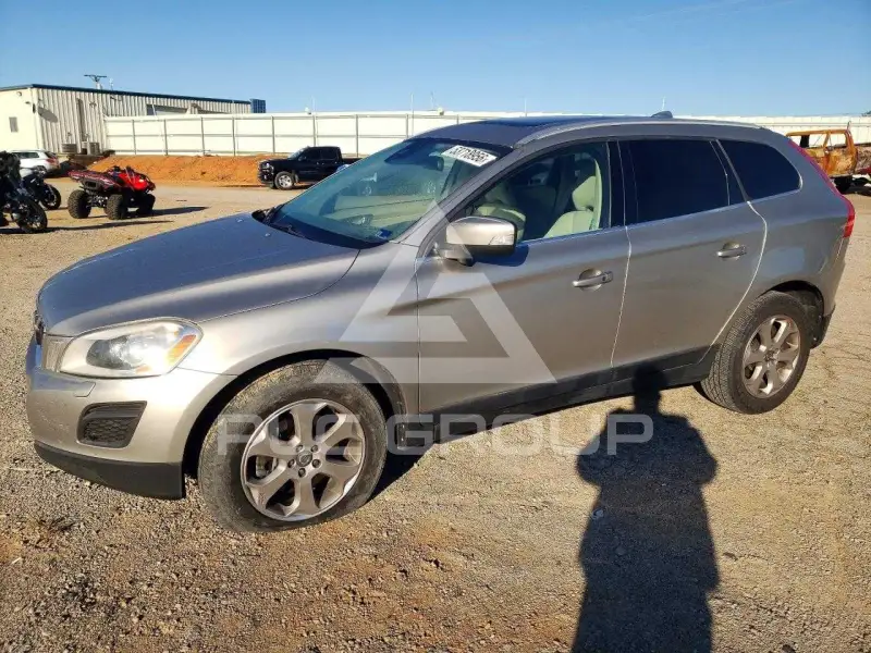 2013 Volvo XC60 photo