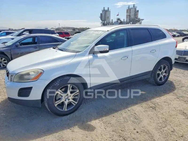 2013 Volvo XC60 photo
