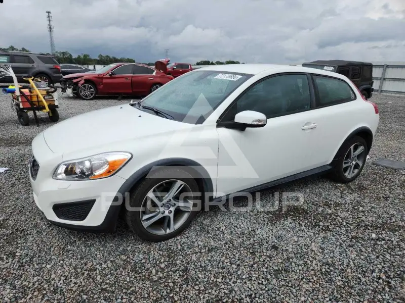 2013 Volvo C30 фото