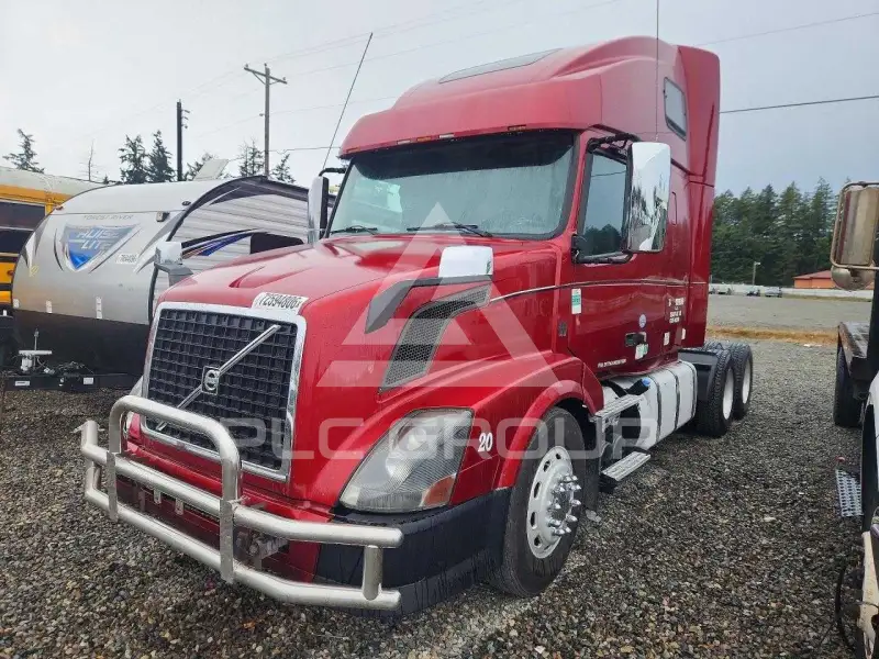 2013 Volvo VNL photo