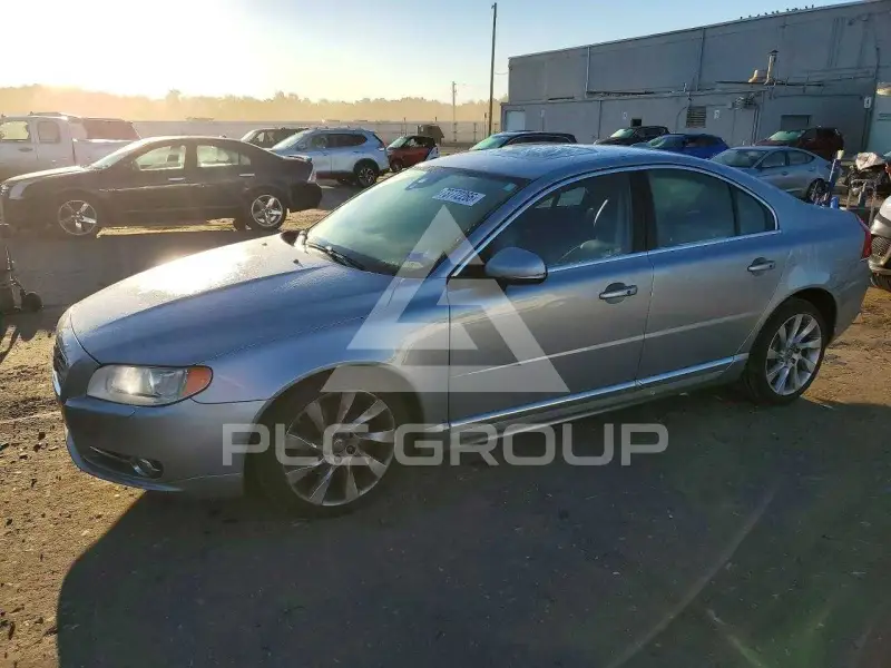2013 Volvo S80 фото