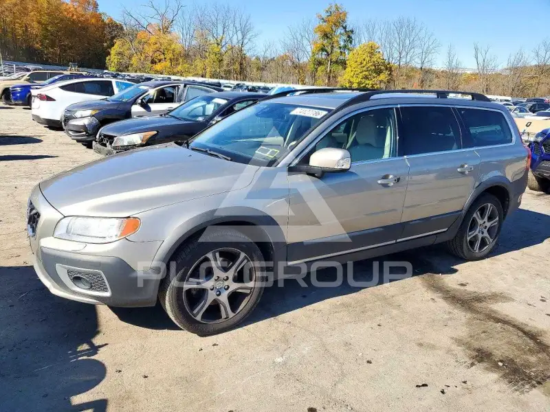 2013 Volvo XC70 фото