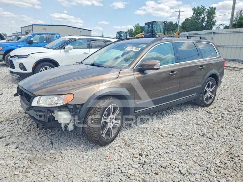 2013 Volvo XC70 photo