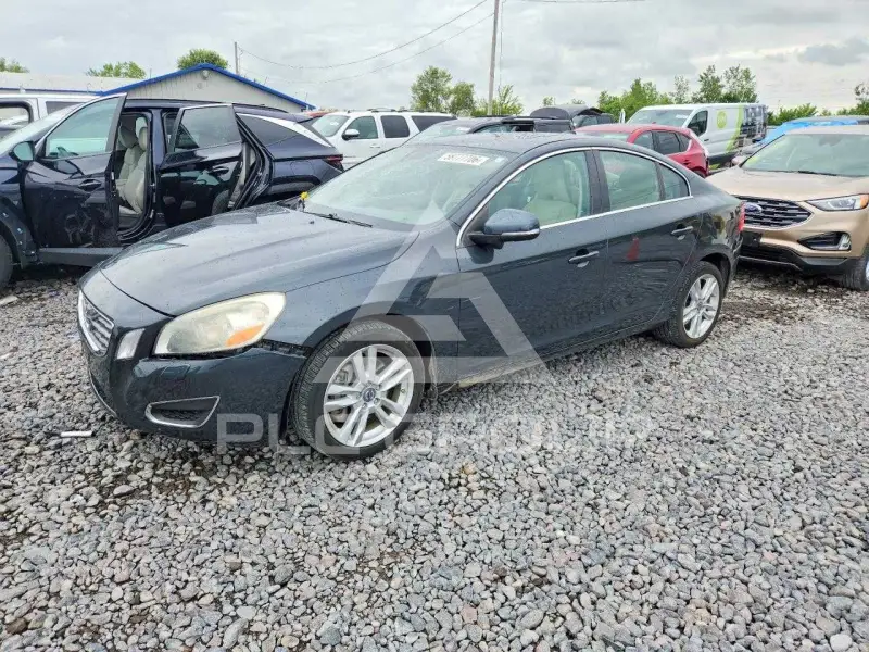 2013 Volvo S60 фото