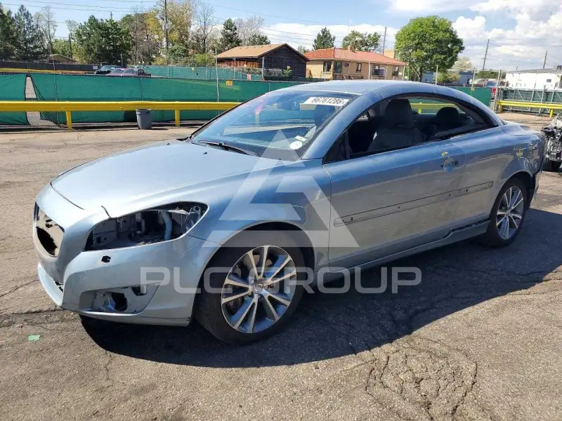 2013 Volvo C70 photo