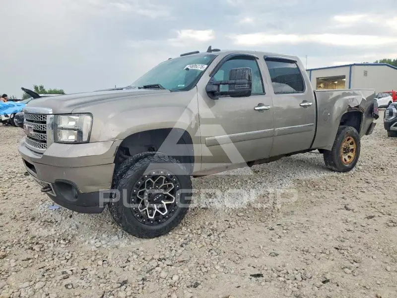 2013 GMC Sierra photo