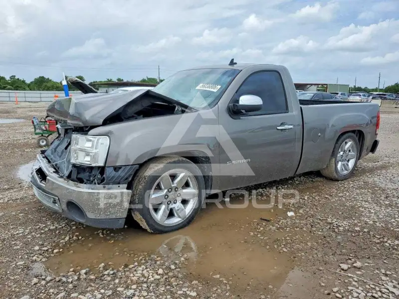 2013 GMC Sierra photo
