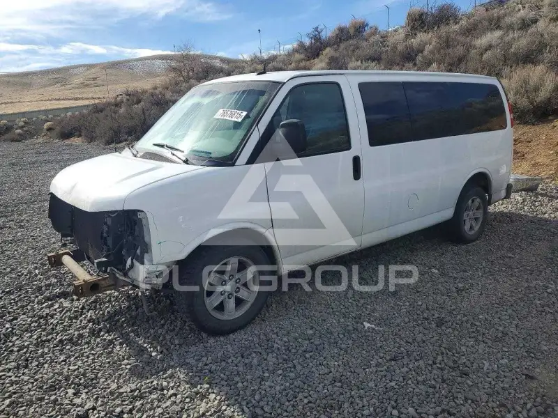 2013 GMC Savana фото
